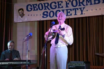 Tony Thornton opens the weekend.
