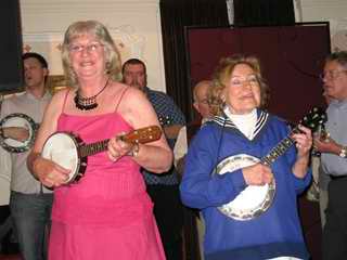 Ukulele ladies in ecstasy!